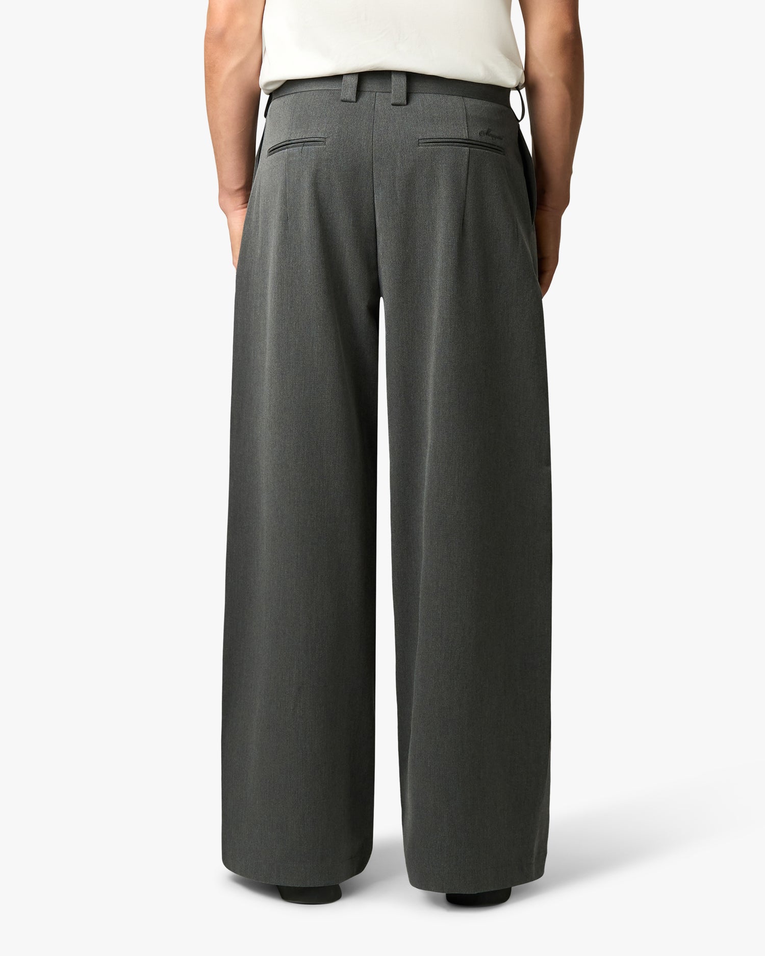 Ambra Pleated Loose-Fit Pants | Dark Grey Melee