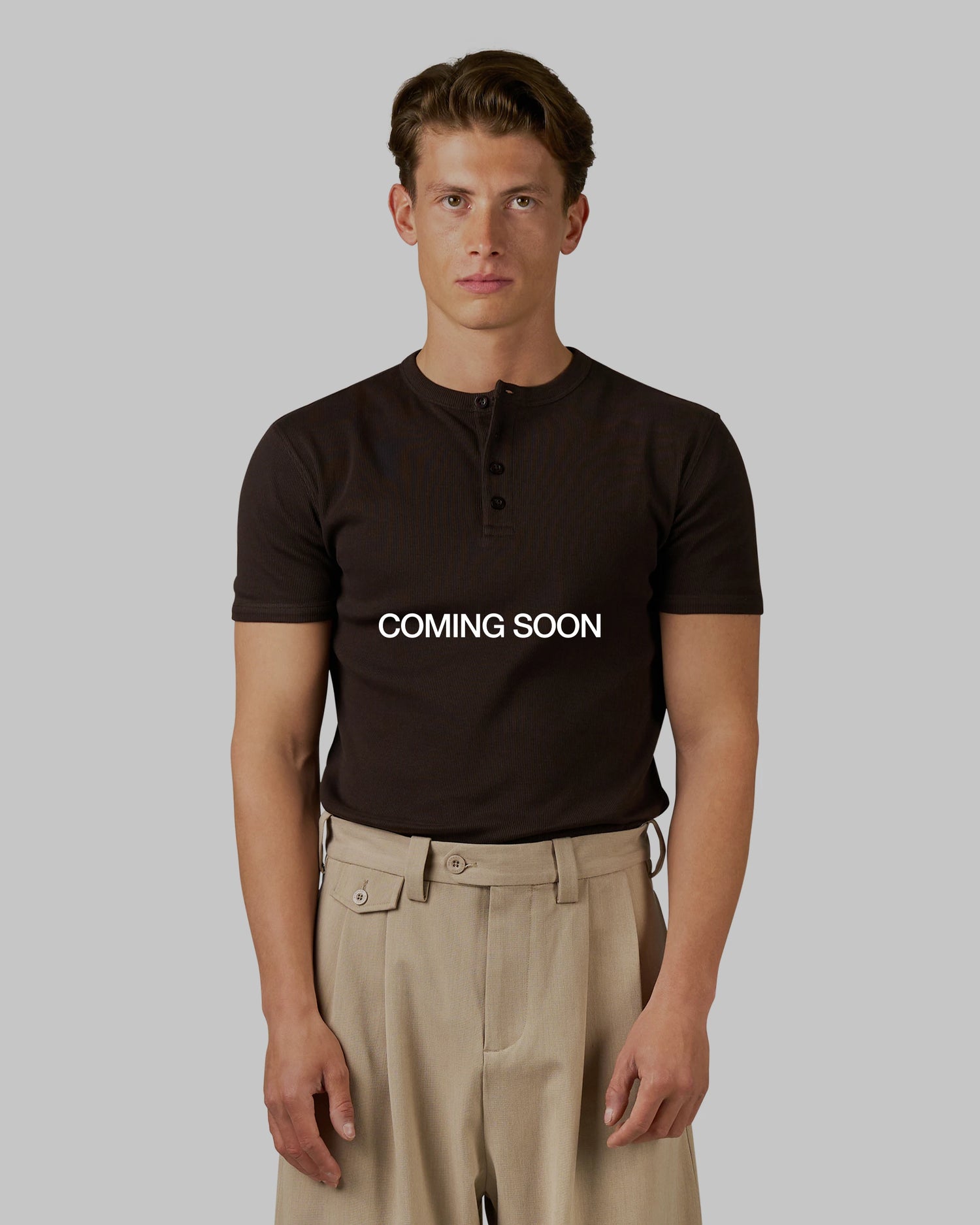 Mougins Henley T-Shirt | Brown